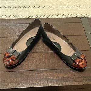 Sesto Meucci Black and Brown Flats with Tortoiseshell Accent